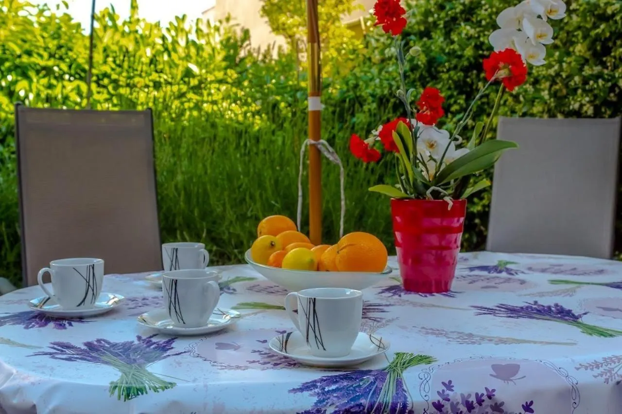Apartment Pula, Istia 9 Veruda 0*,  Croatia